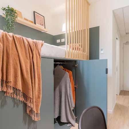Well-Located Campus Rooms Near City Park Милано Екстериор снимка