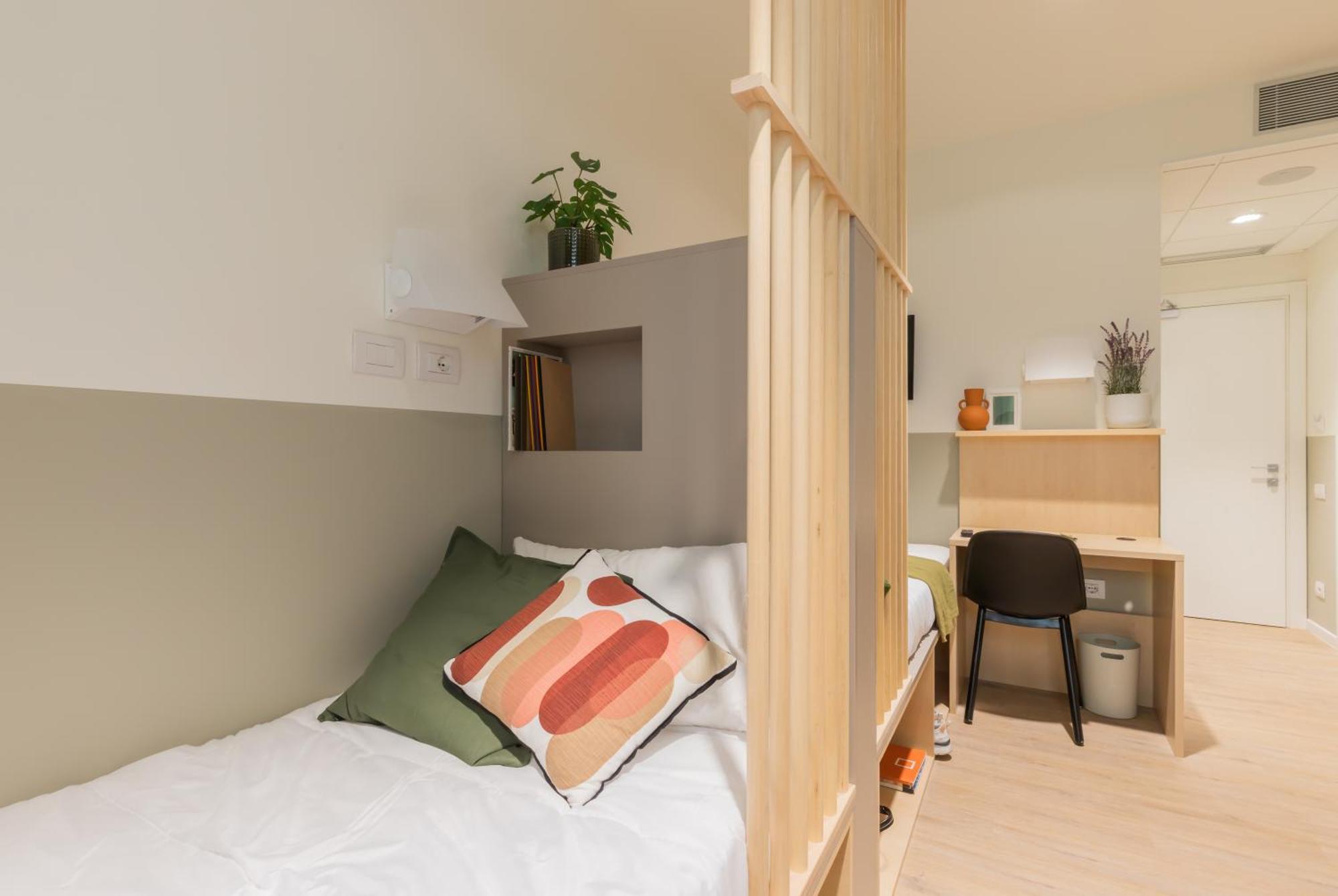 Well-Located Campus Rooms Near City Park Милано Екстериор снимка