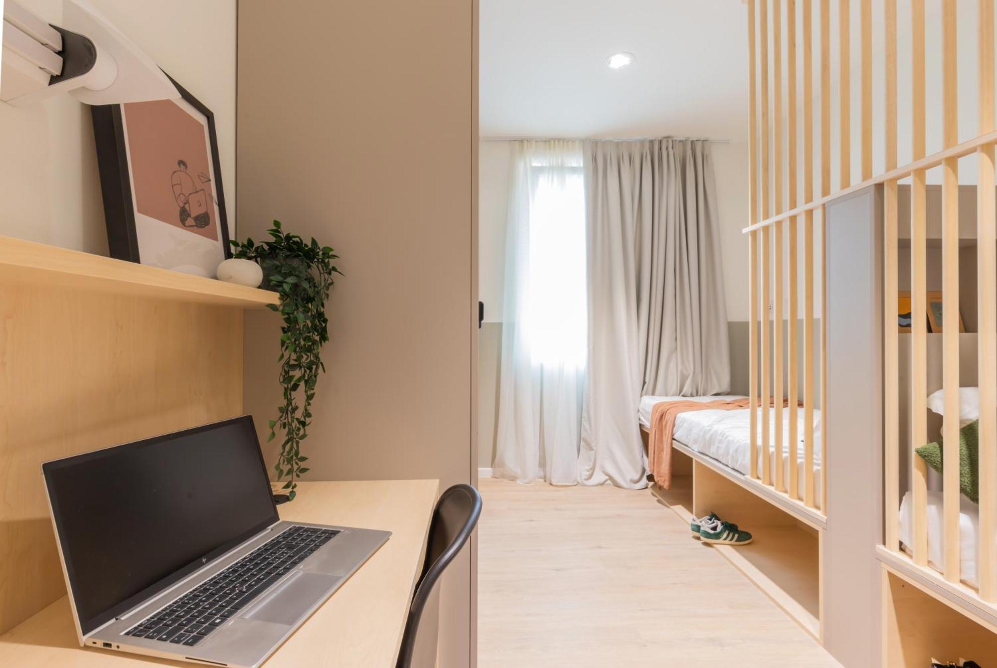 Well-Located Campus Rooms Near City Park Милано Екстериор снимка
