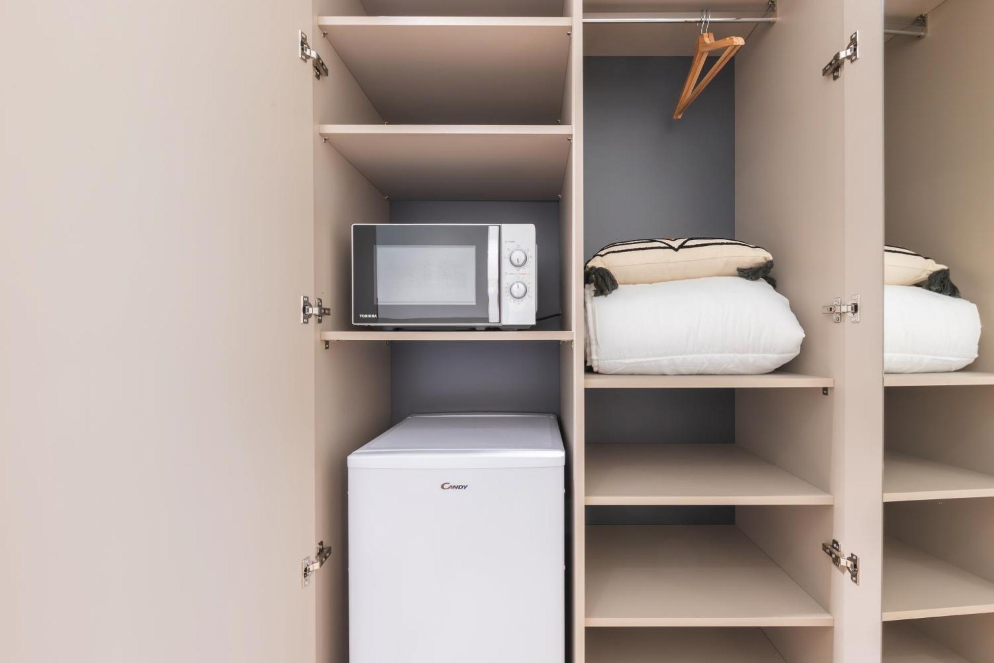Well-Located Campus Rooms Near City Park Милано Екстериор снимка