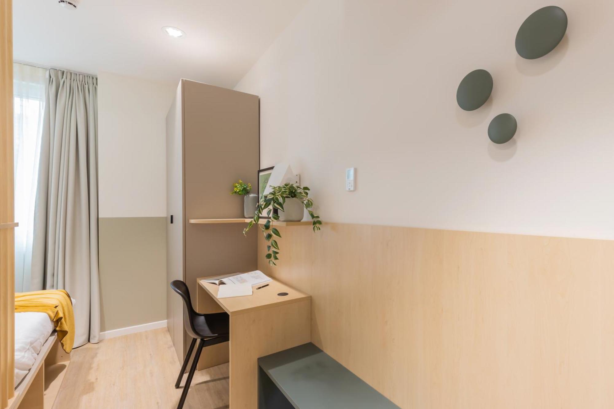 Well-Located Campus Rooms Near City Park Милано Екстериор снимка