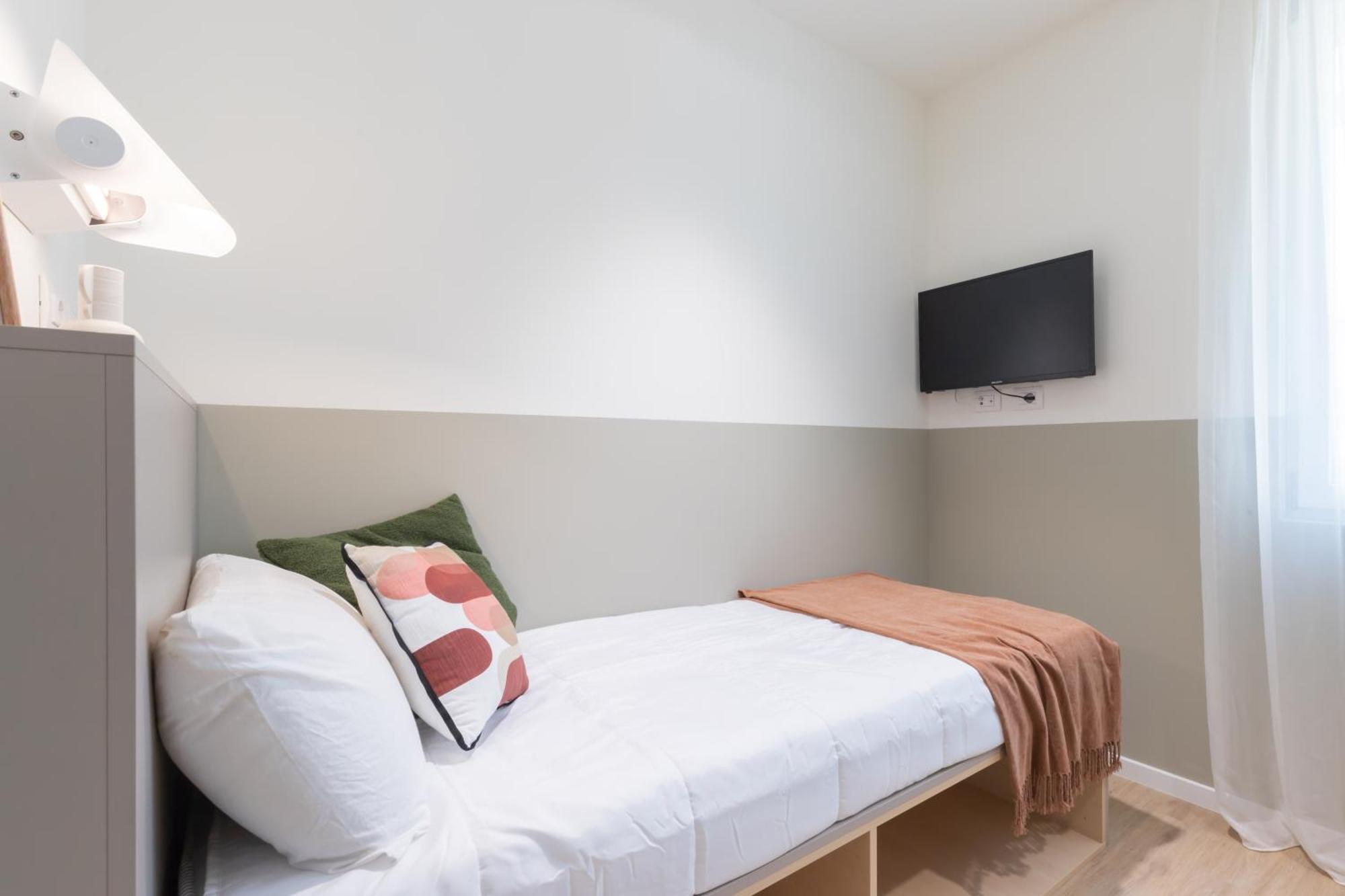 Well-Located Campus Rooms Near City Park Милано Екстериор снимка