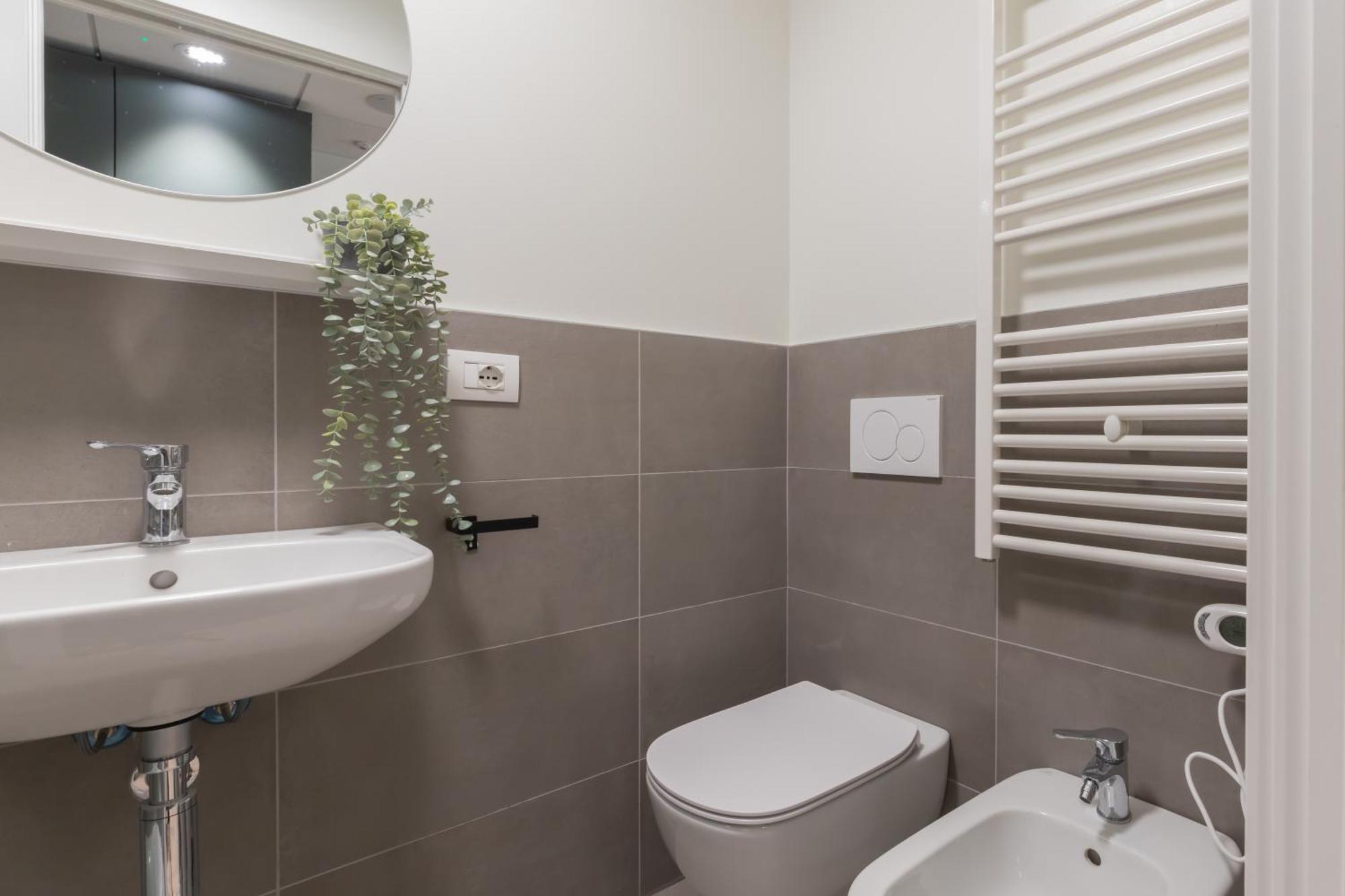 Well-Located Campus Rooms Near City Park Милано Екстериор снимка