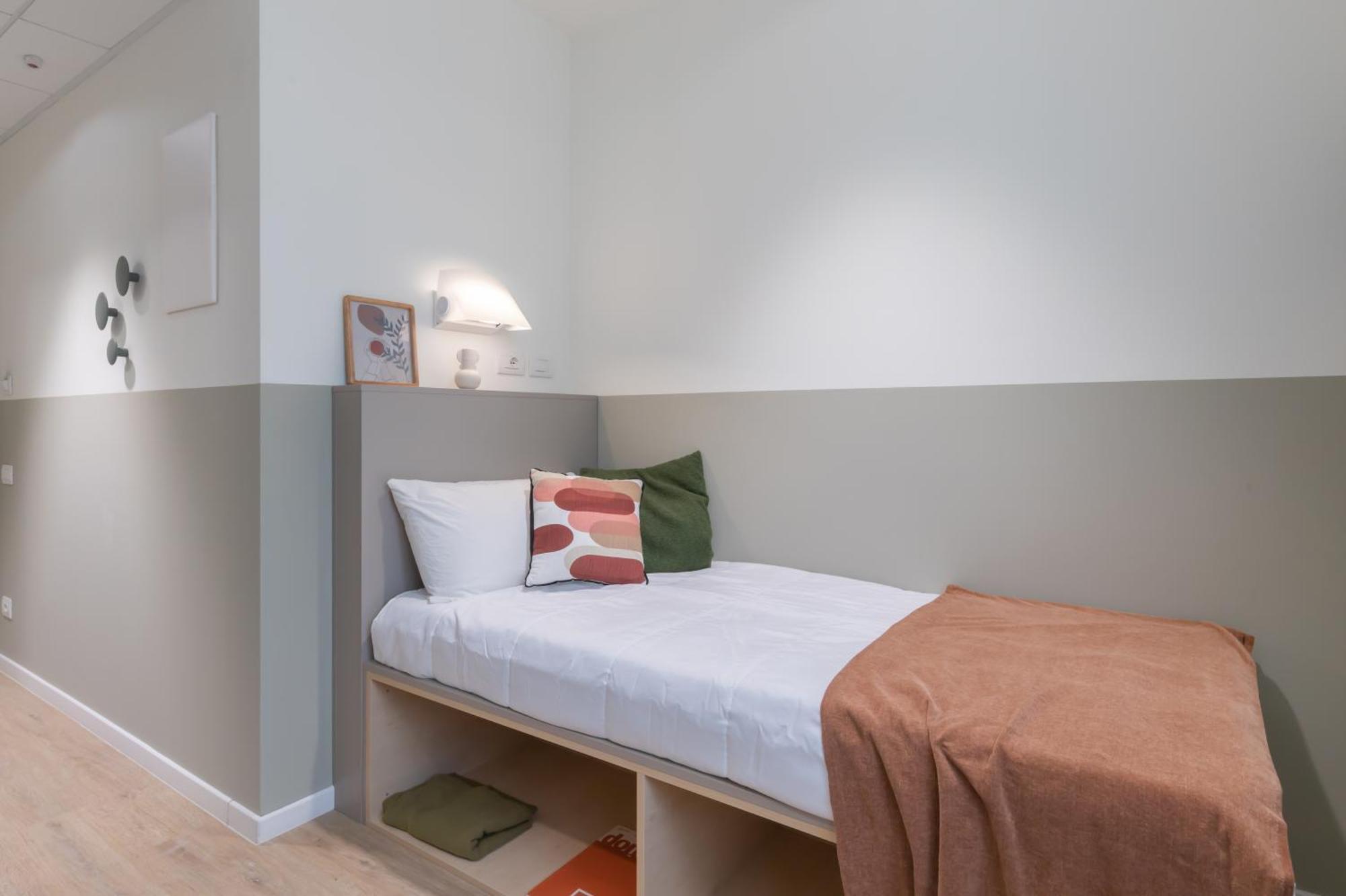 Well-Located Campus Rooms Near City Park Милано Екстериор снимка